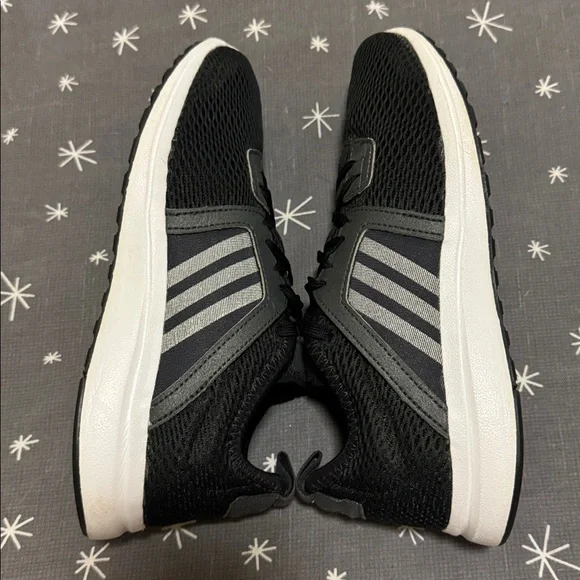 Worn once ADIDAS Durama Cloudfoam Unisex athleisure shoes. Size Women’s 6.5 - Picture 7 of 16